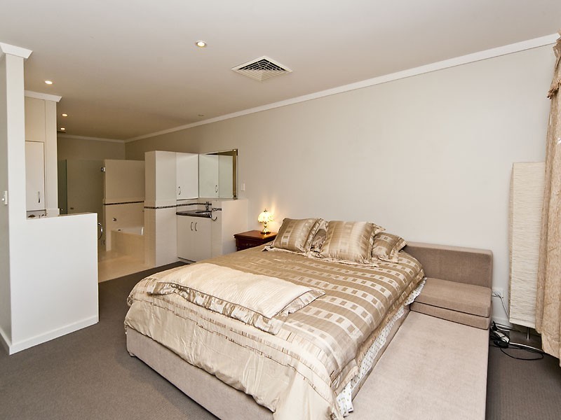 24 Eric Street, Como WA 6152