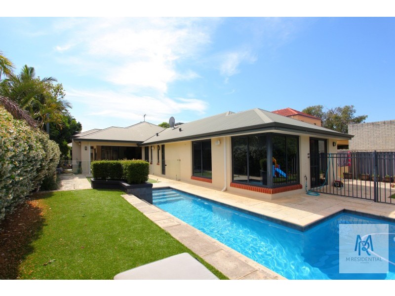 13 McDonald Street, Como WA 6152