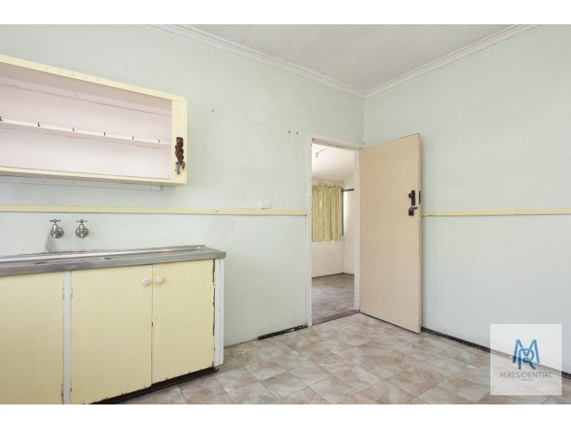 41 Ewart Street, Midvale WA 6056