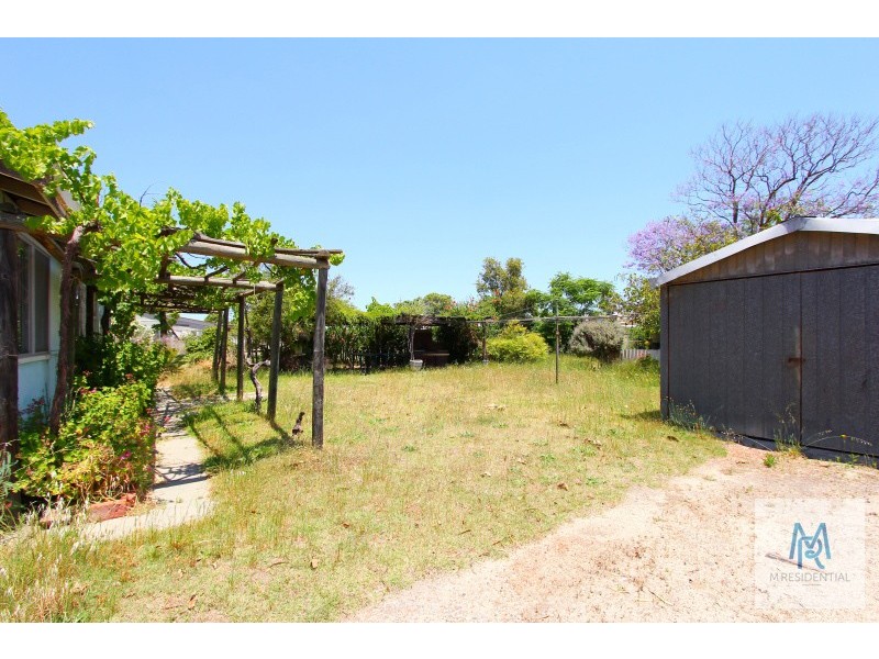 41 Ewart Street, Midvale WA 6056