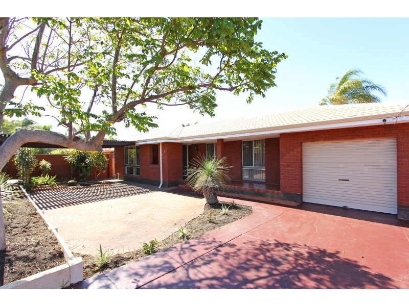 11 Bader Way, Stirling WA 6021