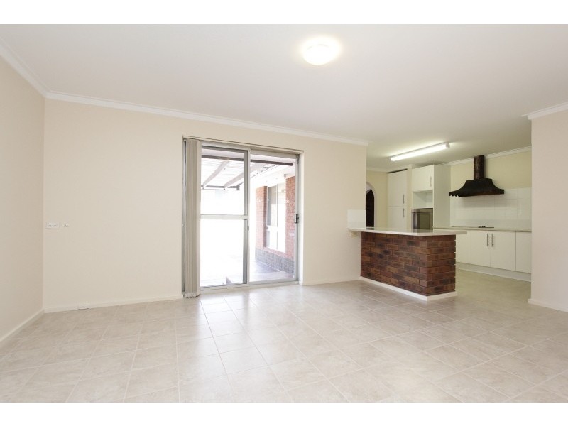 11 Bader Way, Stirling WA 6021