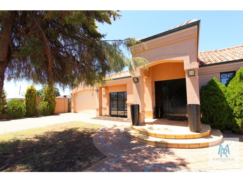 10 Challenger Avenue, Manning WA 6152