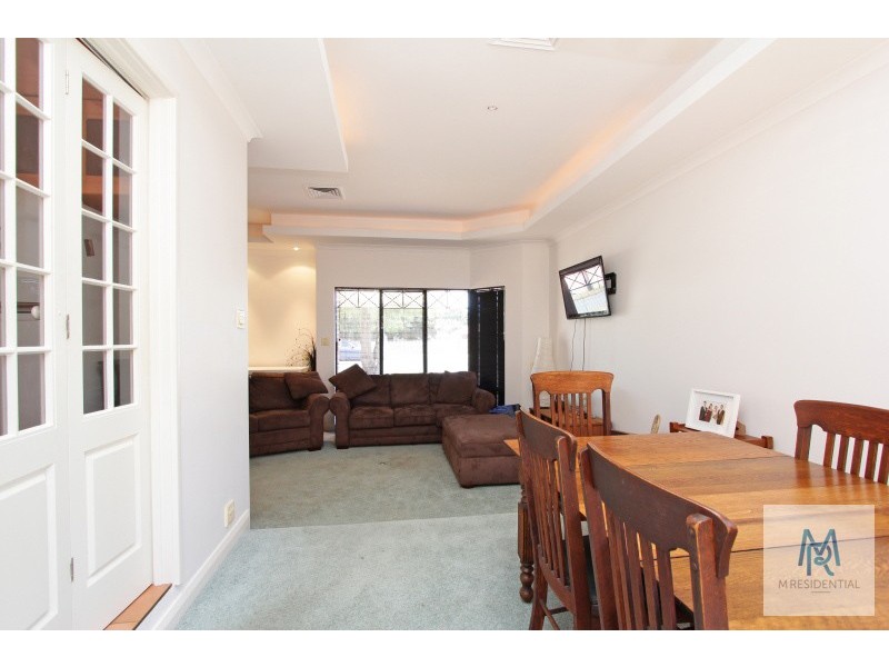 10 Challenger Avenue, Manning WA 6152