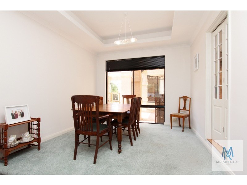 10 Challenger Avenue, Manning WA 6152