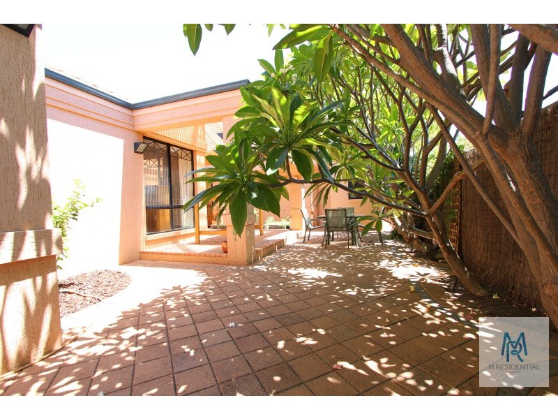 10 Challenger Avenue, Manning WA 6152