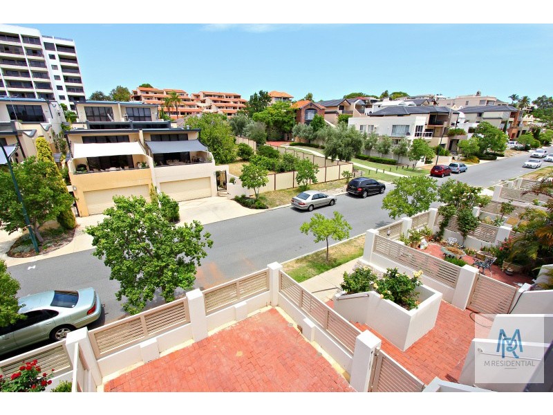 9/20 Garden Street, South Perth WA 6151