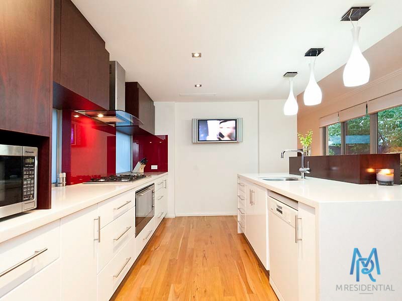14a Saunders, Como WA 6152