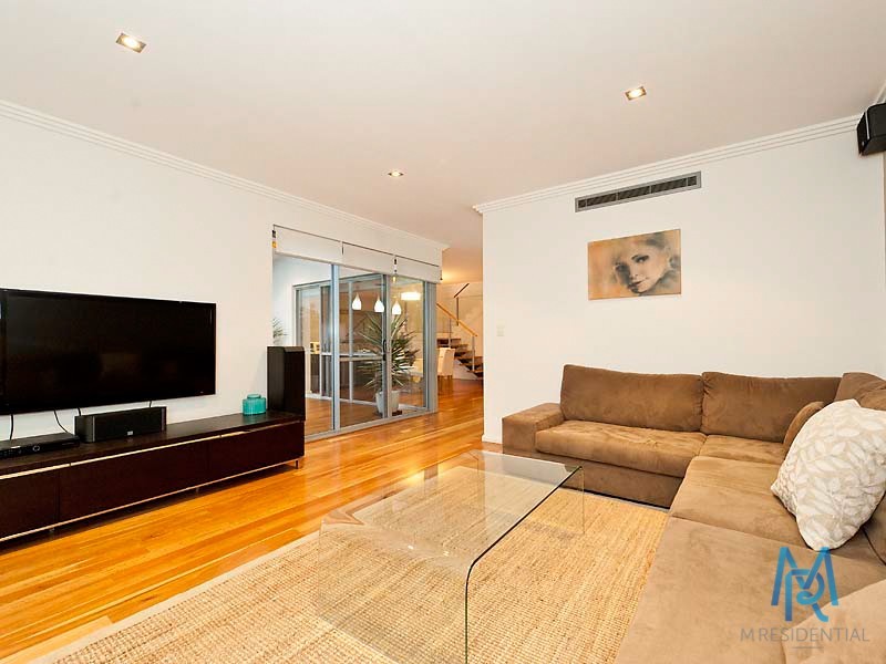 14a Saunders Street, Como WA 6152