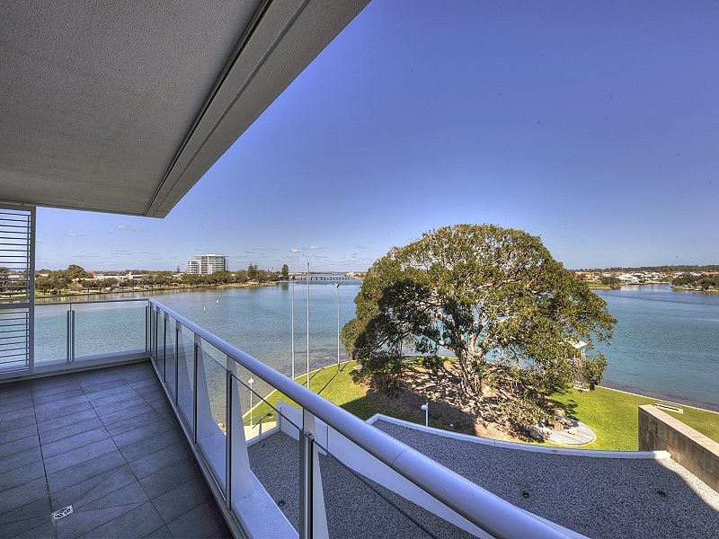 505/3 Marco Polo Drive, Mandurah WA 6210