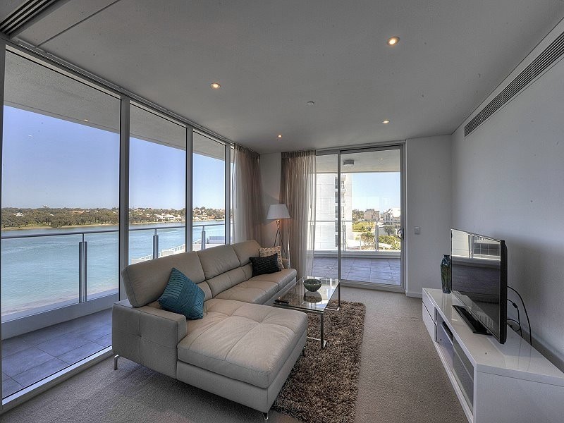 505/3 Marco Polo Drive, Mandurah WA 6210