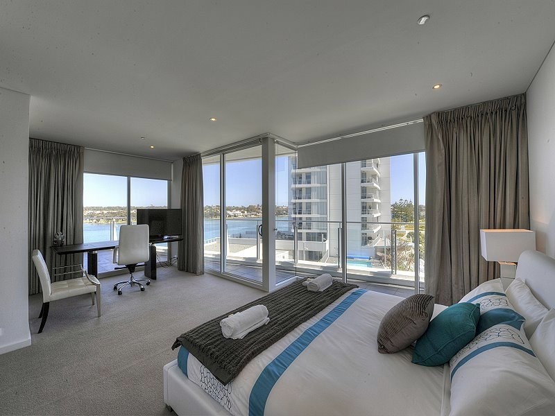 505/3 Marco Polo Drive, Mandurah WA 6210