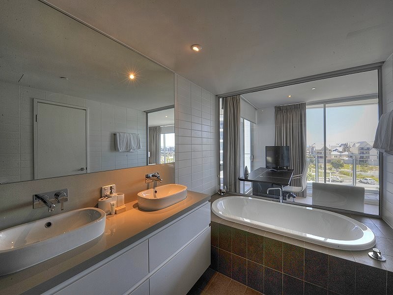 505/3 Marco Polo Drive, Mandurah WA 6210