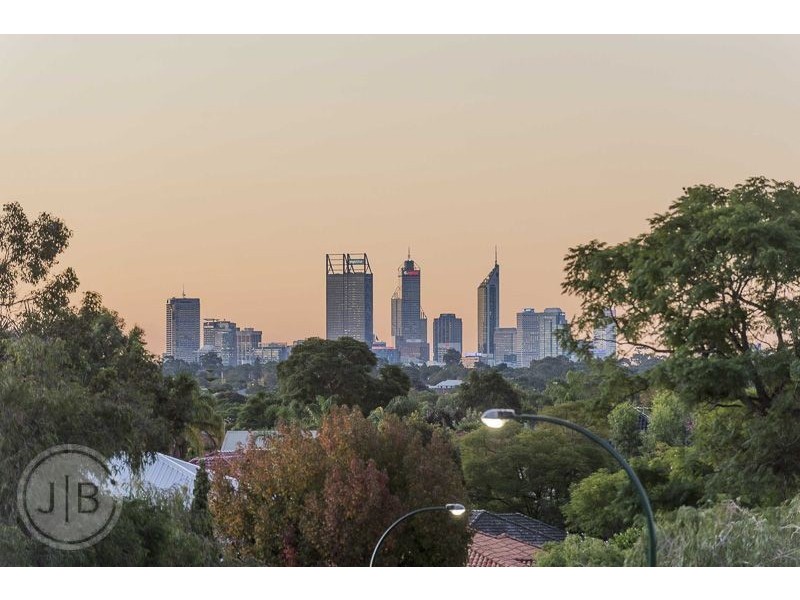 23B Howard Parade, Salter Point WA 6152