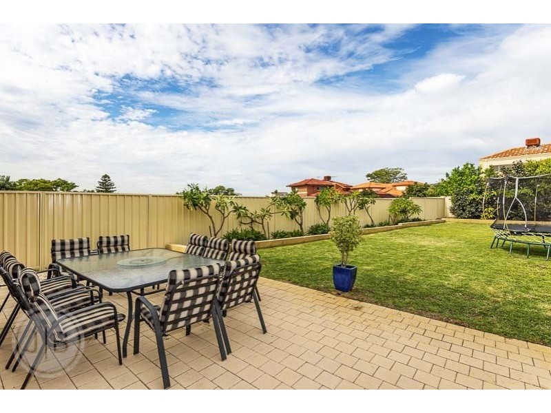 23B Howard Parade, Salter Point WA 6152