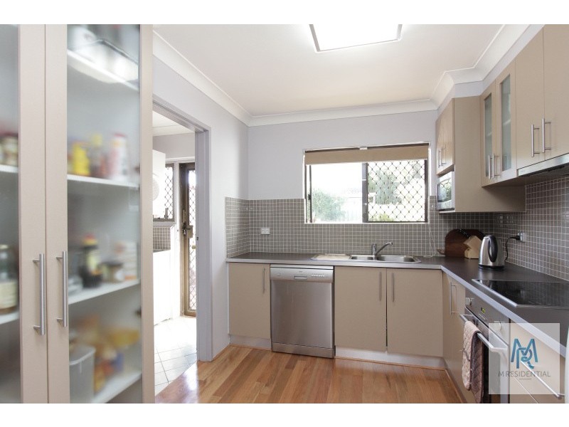 4/62 Lockhart Street, Como WA 6152