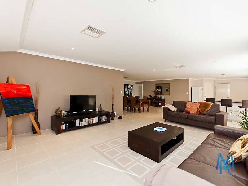 20 Wicklow Circle, Darch WA 6065