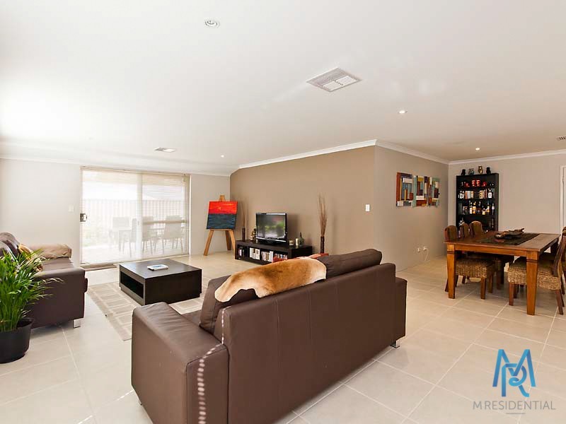 20 Wicklow Circle, Darch WA 6065