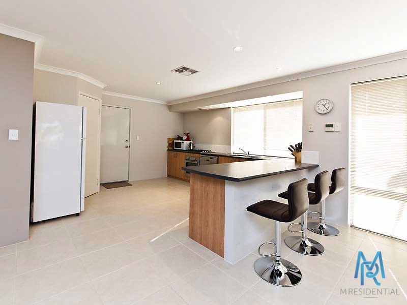 20 Wicklow Circle, Darch WA 6065