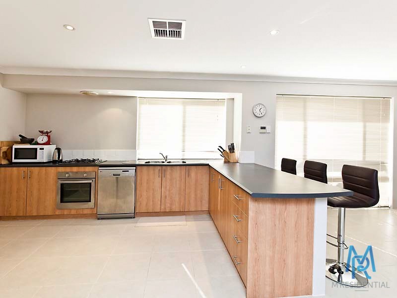 20 Wicklow Circle, Darch WA 6065