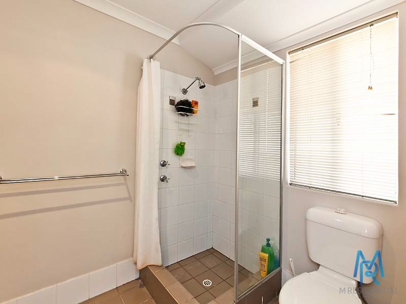 20 Wicklow Circle, Darch WA 6065