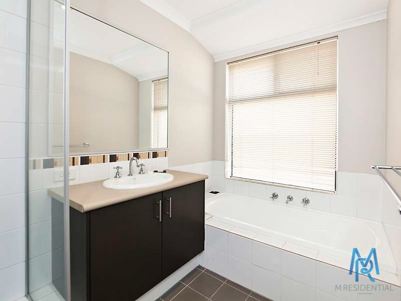 20 Wicklow Circle, Darch WA 6065