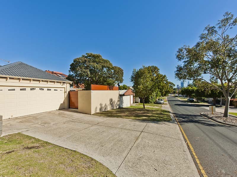 24 Salisbury Avenue, South Perth WA 6151
