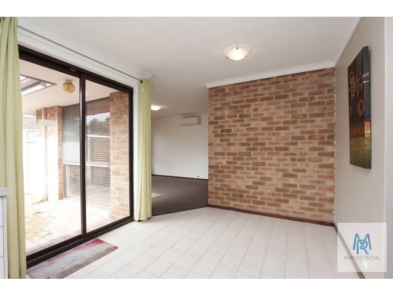 2/93 Thelma Street, Como WA 6152