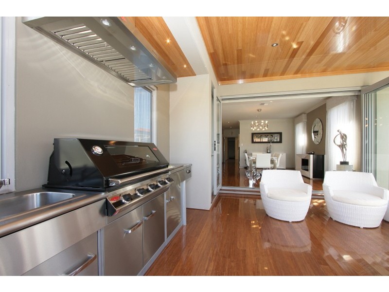 120A Lockhart Street, Como WA 6152