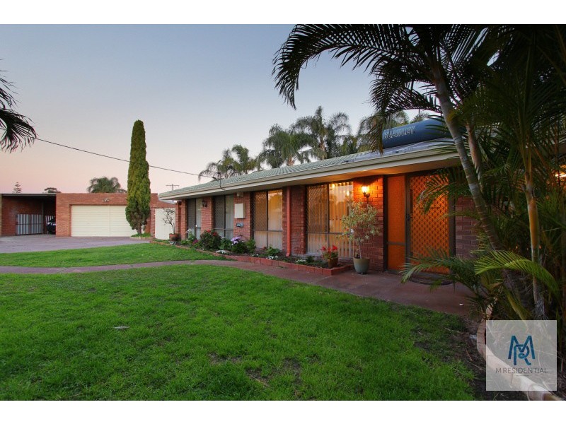 15 Charnley Close, Gosnells WA 6110