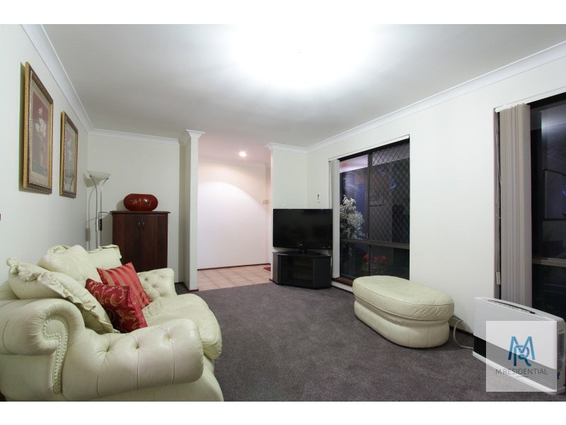 15 Charnley Close, Gosnells WA 6110