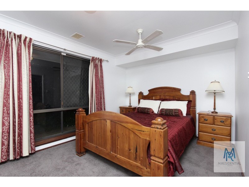 15 Charnley Close, Gosnells WA 6110