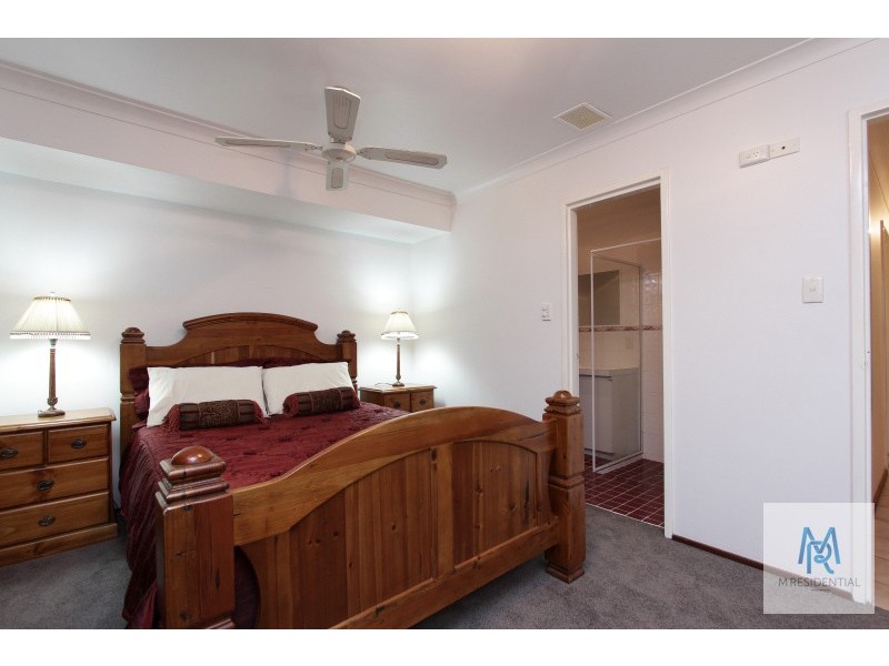 15 Charnley Close, Gosnells WA 6110