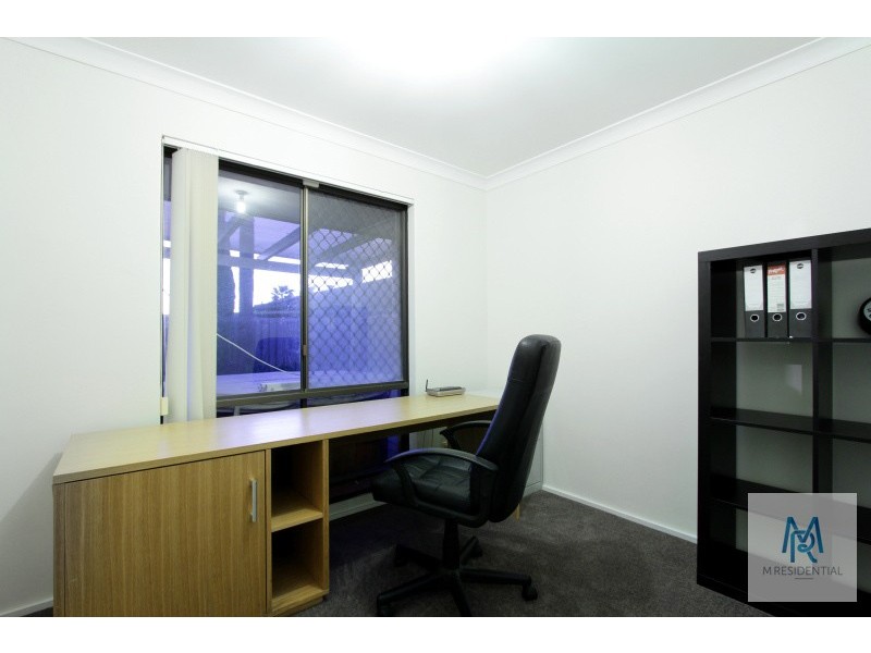 15 Charnley Close, Gosnells WA 6110