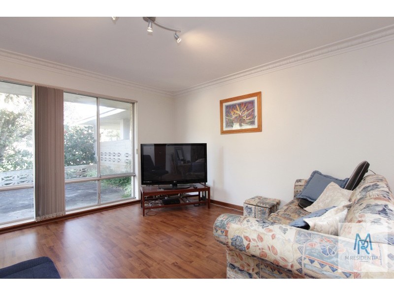 4 Rankin Way, Booragoon WA 6154