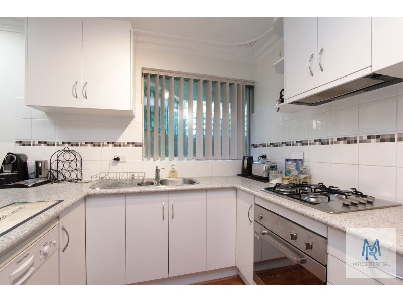 4 Rankin Way, Booragoon WA 6154