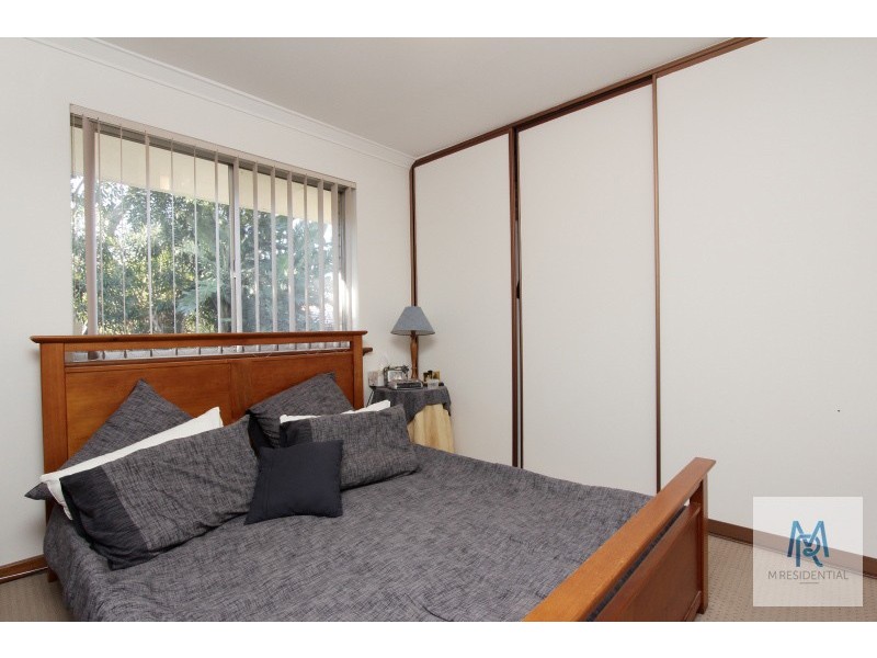 4 Rankin Way, Booragoon WA 6154