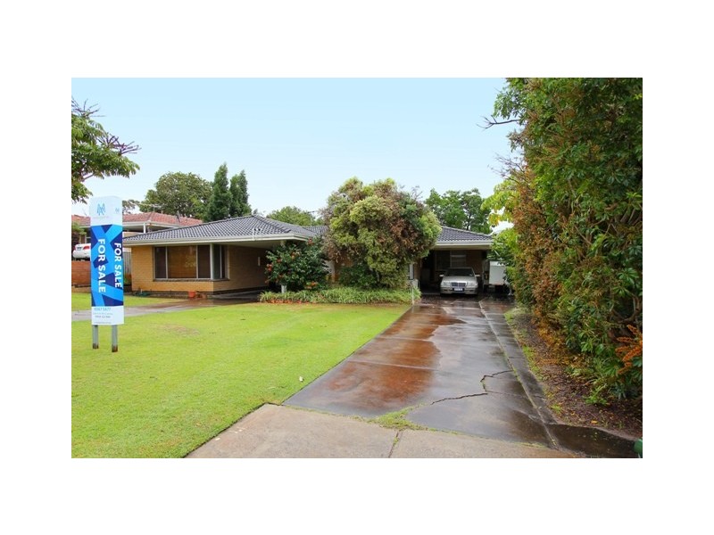 4 Rankin Way, Booragoon WA 6154