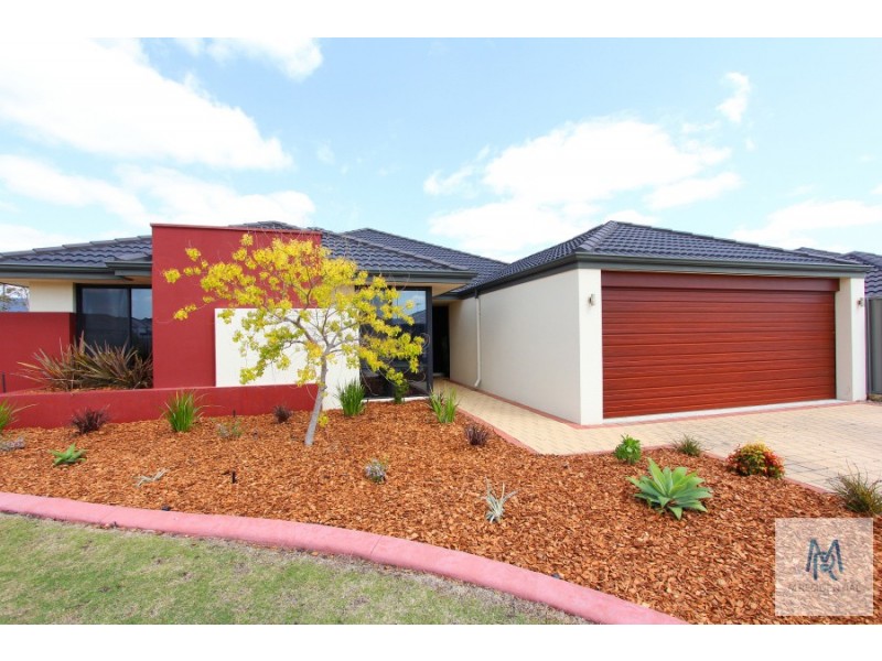 7 Hillhouse Way, Piara Waters WA 6112
