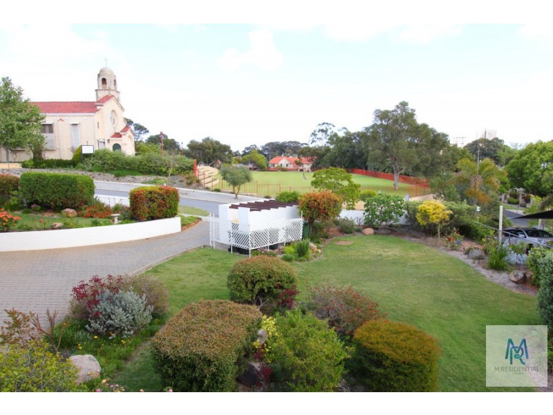 2/12 Forrest Street, South Perth WA 6151