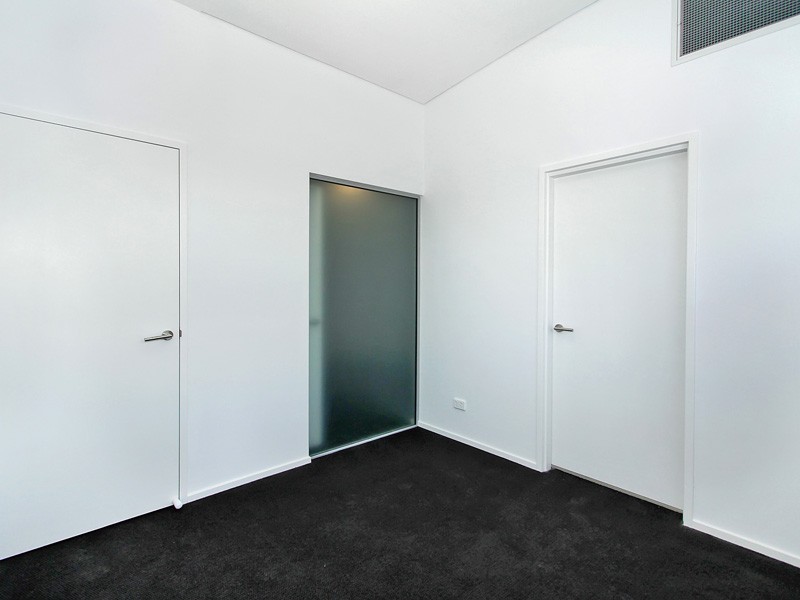 10/2 Downey Drive, Como WA 6152