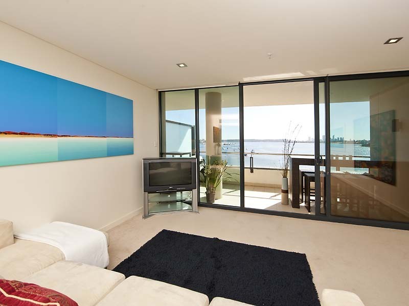 N403/70 Canning Beach Road, Applecross WA 6153