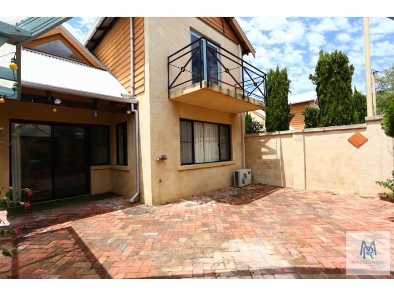 1/33 Banksia Terrace, Kensington WA 6151