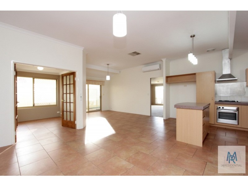 6 Nectarine Way, Forrestfield WA 6058