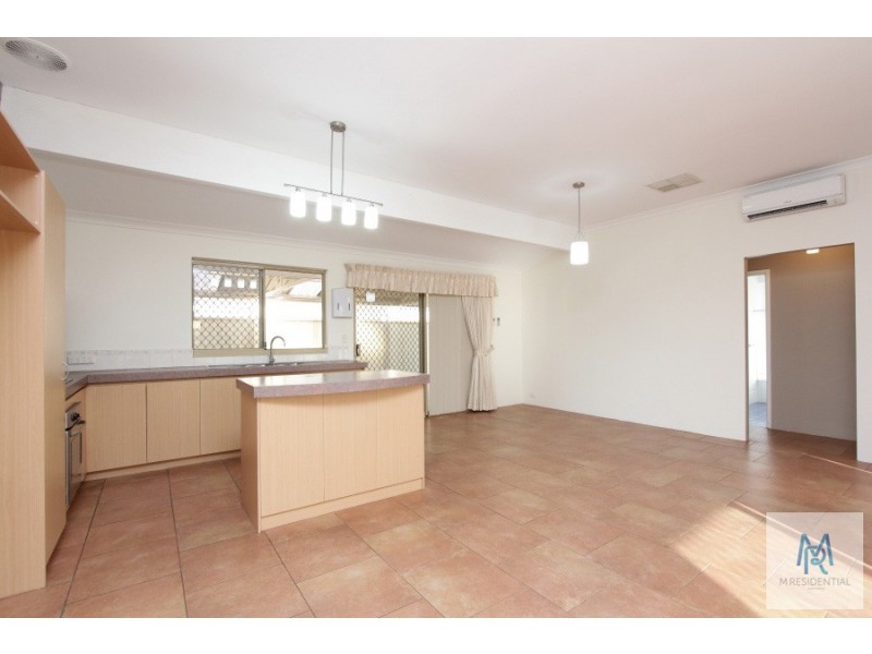 6 Nectarine Way, Forrestfield WA 6058