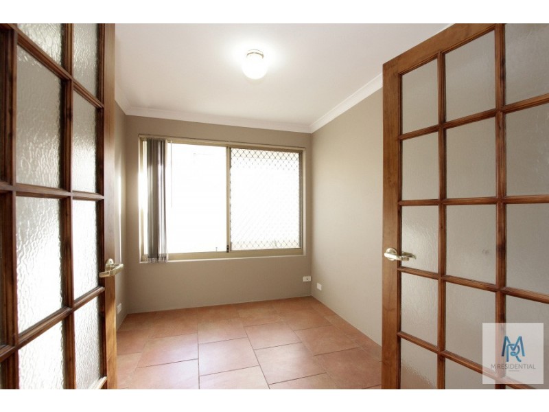 6 Nectarine Way, Forrestfield WA 6058