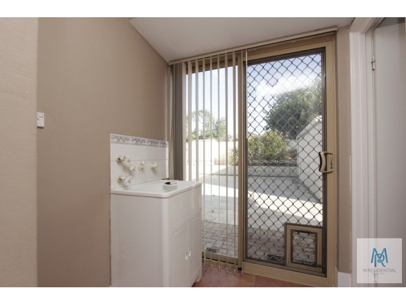 6 Nectarine Way, Forrestfield WA 6058