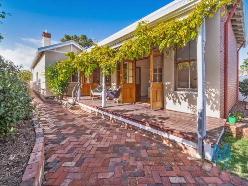 11 Waverley Street, South Perth WA 6151