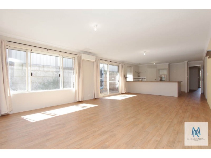 11 Jauffret Way, Tapping WA 6065