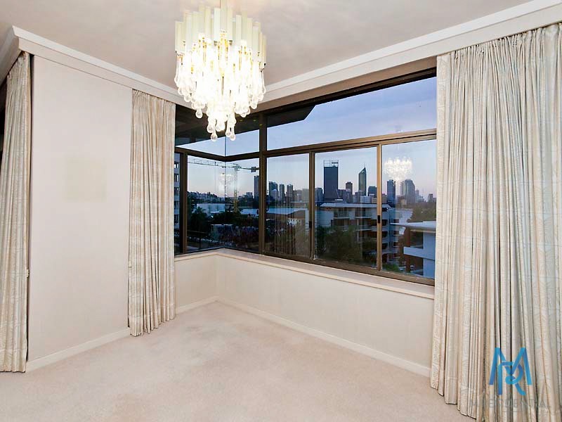 4.2/34 Mill Point Road, South Perth WA 6151